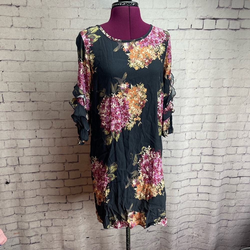 Uncle Frank size medium dark gray floral print shift dress